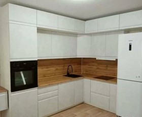 Модульная кухня Бруклин 2.4 x 2 м (Бетон белый) в Щёлково - shhyolkovo.katalogmebeli.com | фото 15